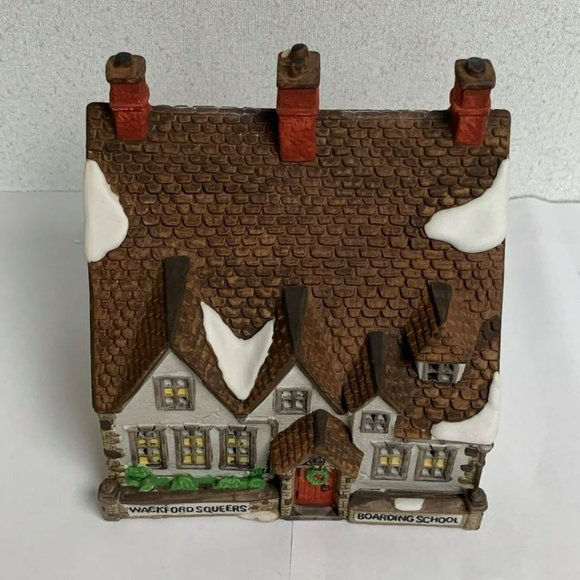 Dept 56 Wackford Squeers Boarding School Dickens Village Lighted Building - 1988 - Picture 8 of 11